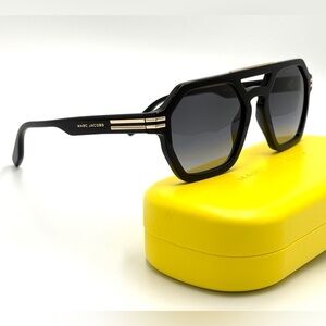 Marc Jacob’s Plastic Aviator Fashion Sunglasses 53-21-145 - New with tags